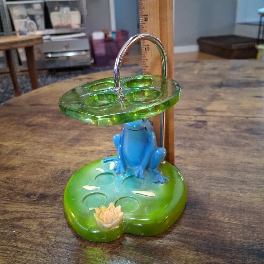 Rare Resin Frog on Lilly Pad Flowers Splish Splash Child's Toothbrush Holder